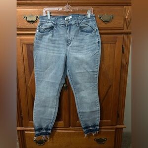 Judy Blue Light Wash Ankle Jeans